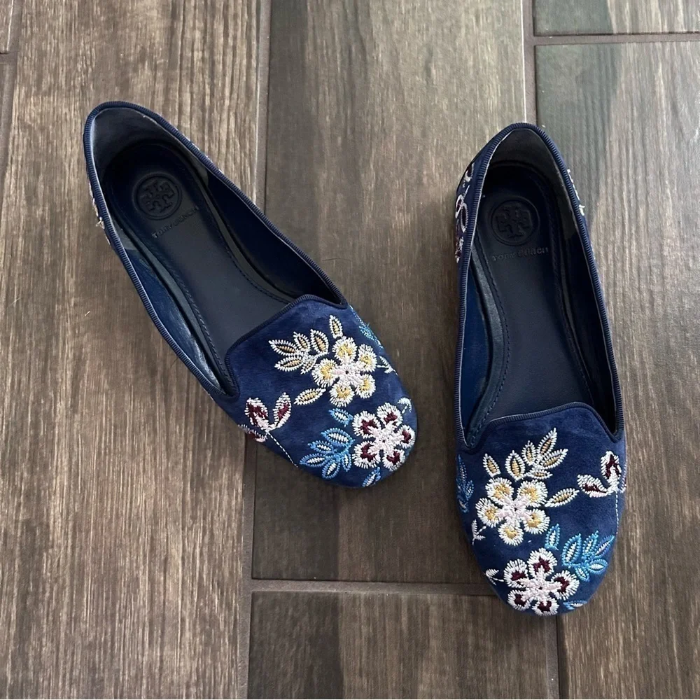 Tory Burch Embroidered Floral Suede Smoking Slippers in Navy Blue Sz 5